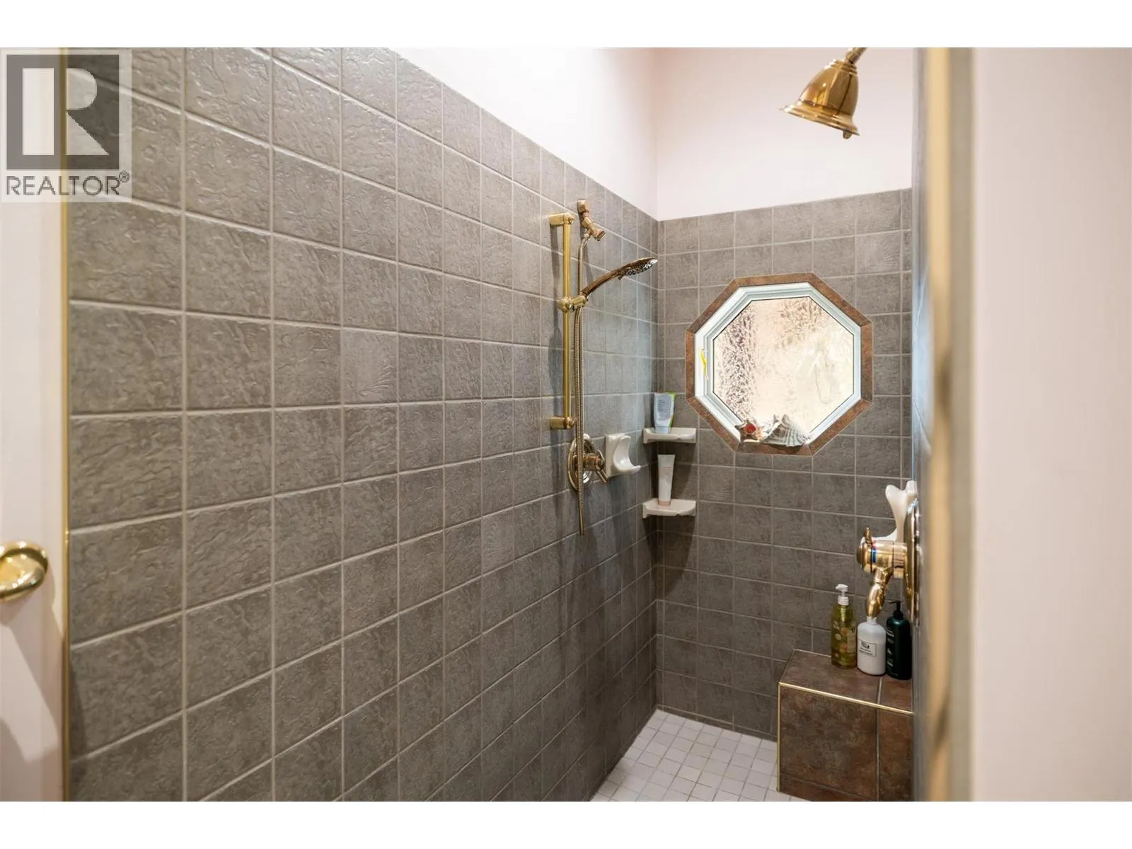 8809 Okanagan Landing Road