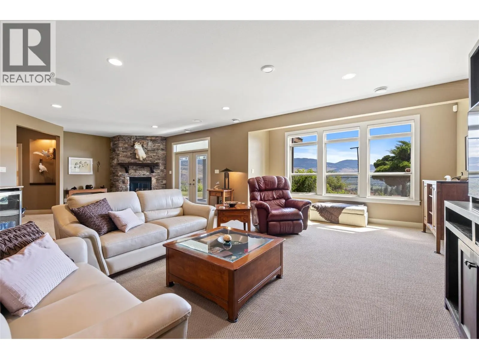 1714 Capistrano Peaks Crescent