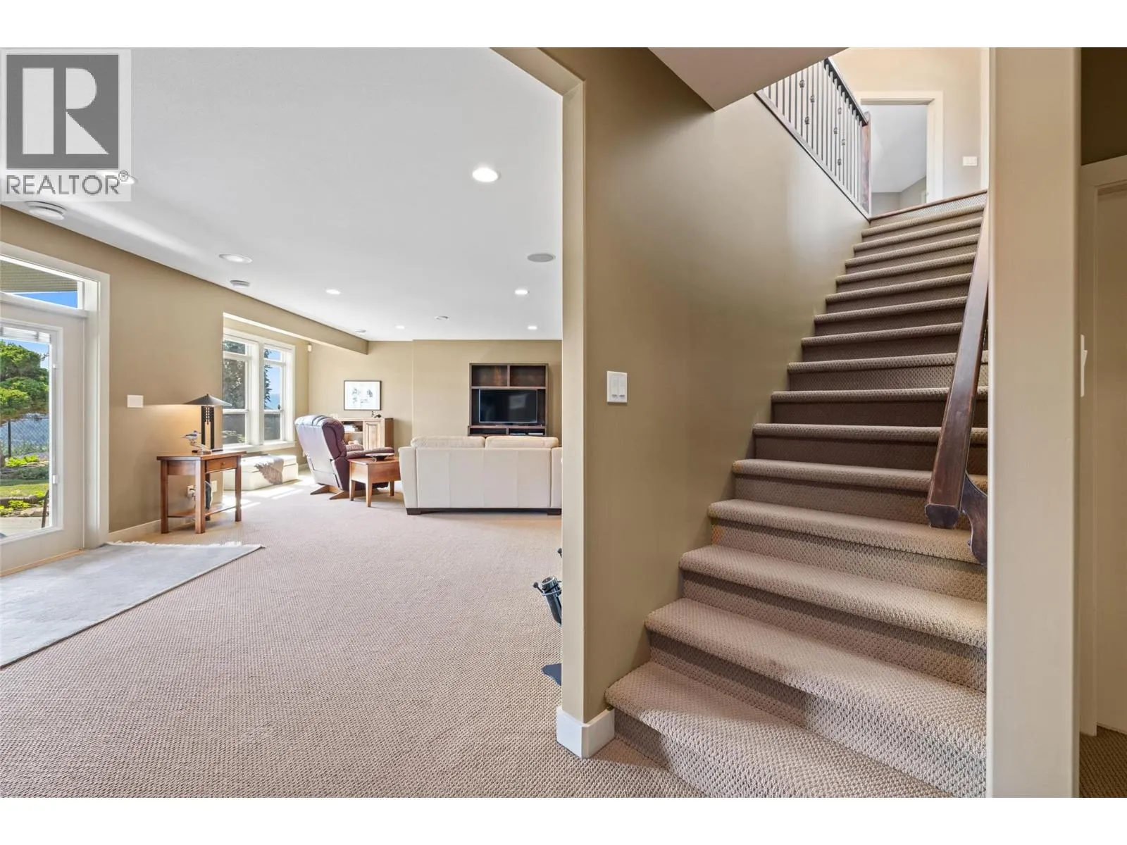 1714 Capistrano Peaks Crescent