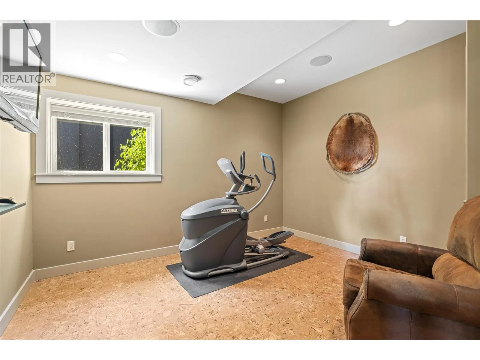 1714 Capistrano Peaks Crescent