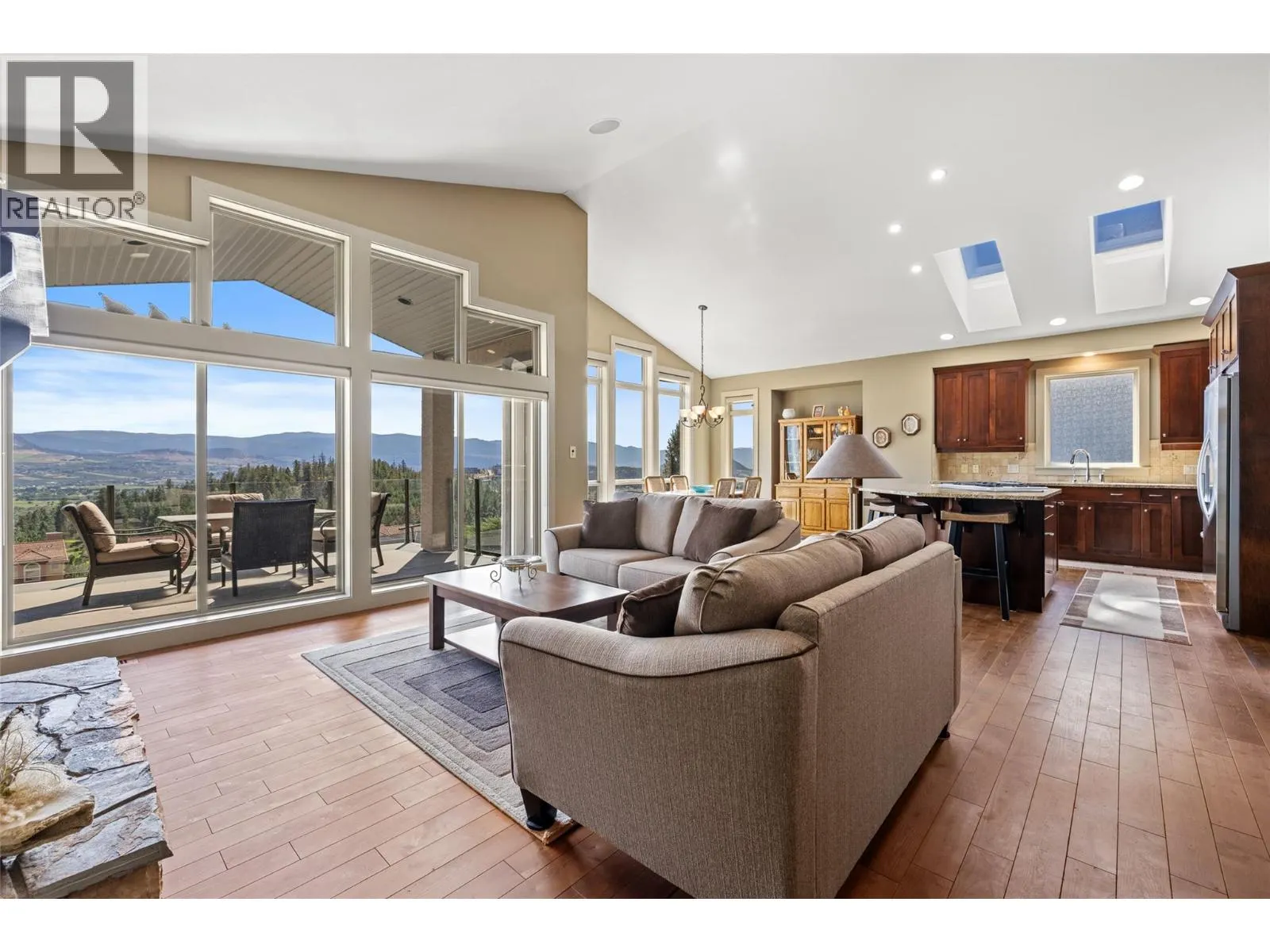 1714 Capistrano Peaks Crescent