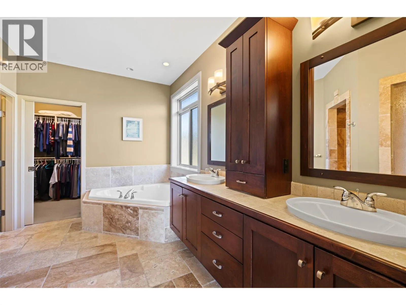 1714 Capistrano Peaks Crescent