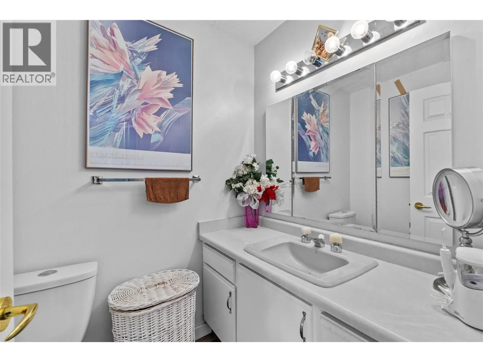 338 NICOLA Street Unit# 108