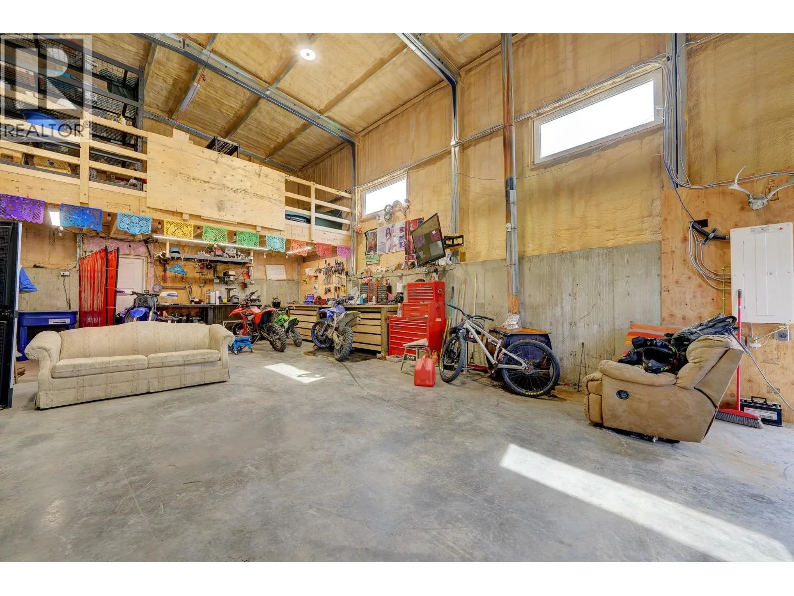 1951 HEFFLEY-LOUIS CREEK Road