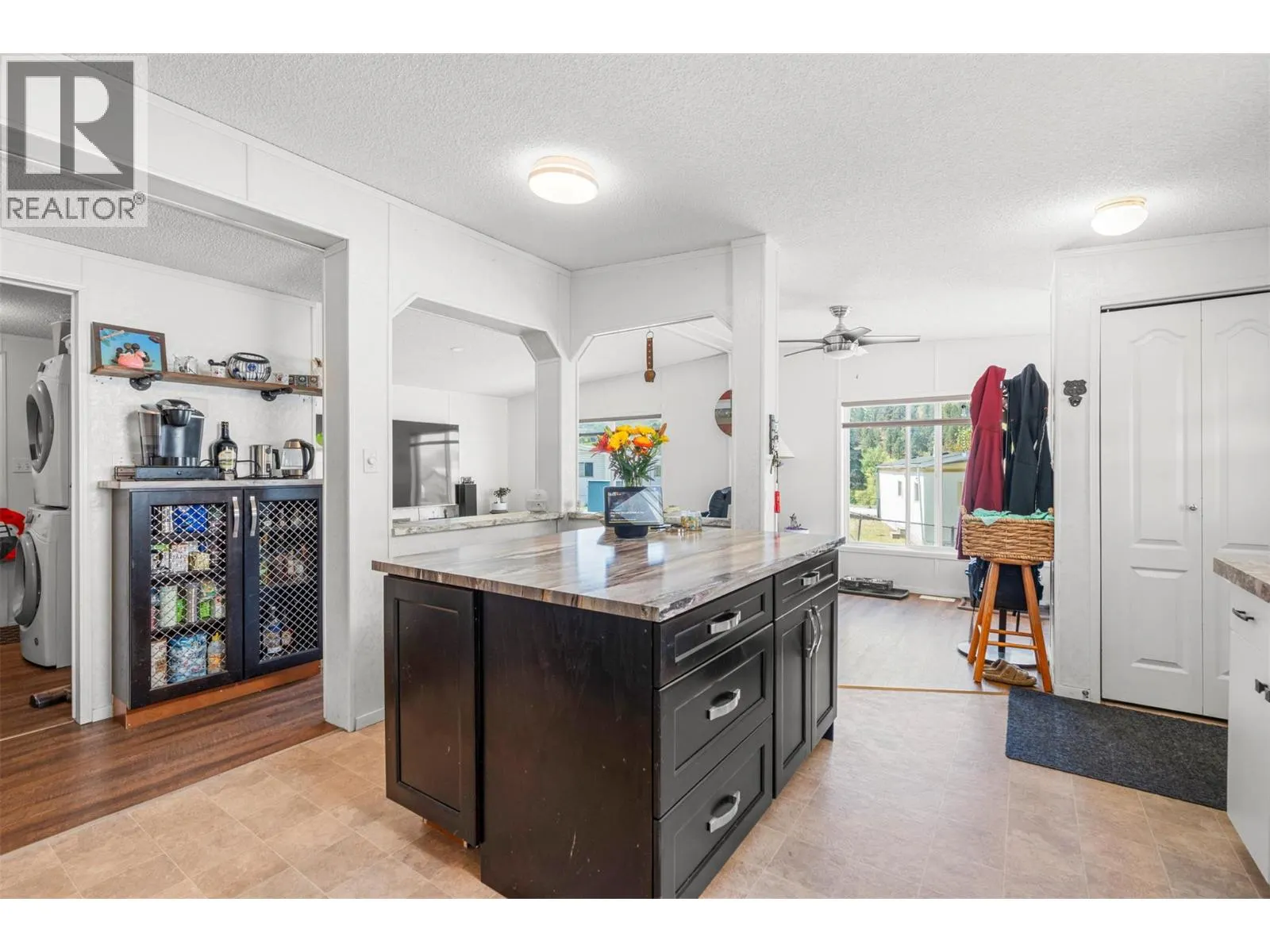 15401 Kalamalka Lake Road Unit# 210