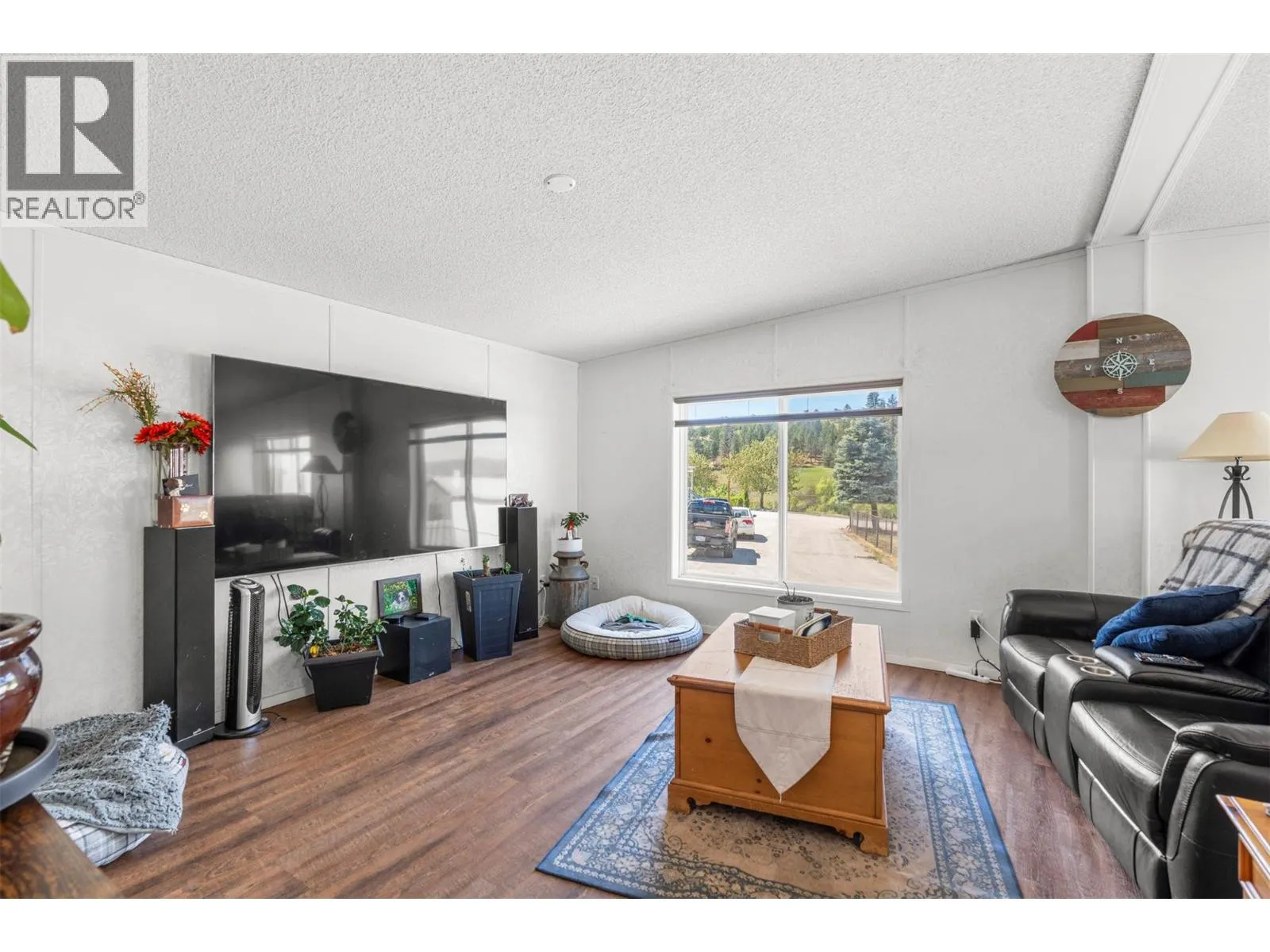 15401 Kalamalka Lake Road Unit# 210