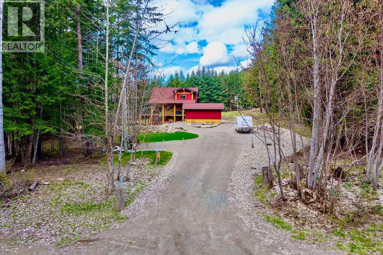 2589 Airstrip Road