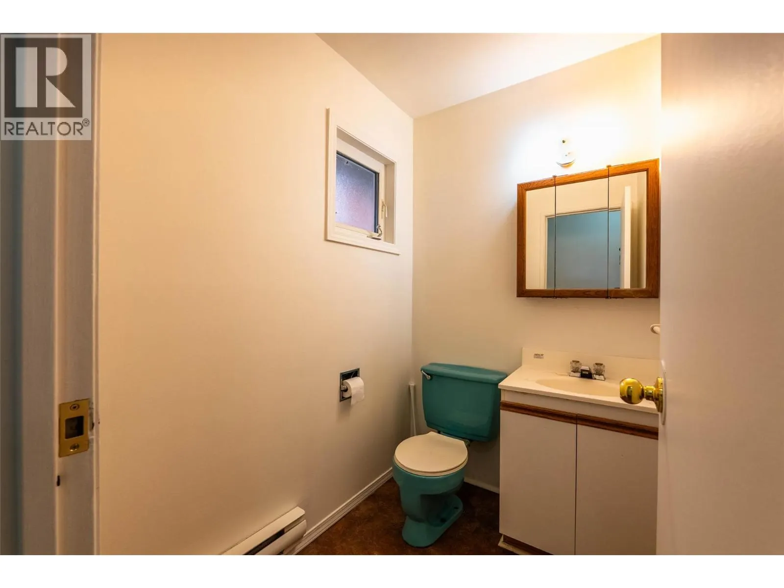 431 Richards Street W