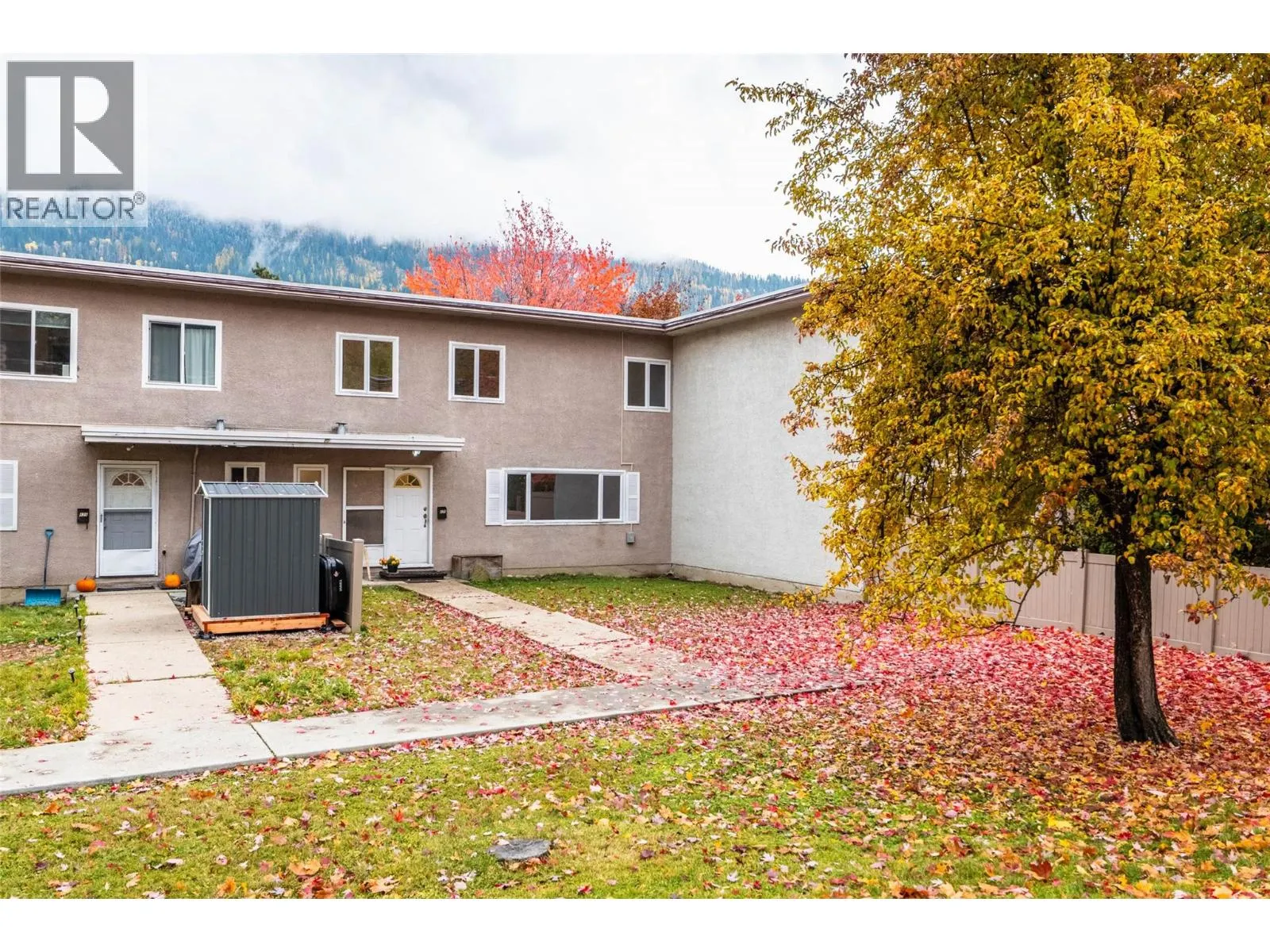 431 Richards Street W