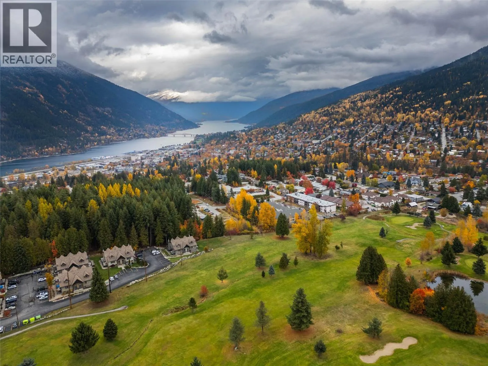 431 Richards Street W