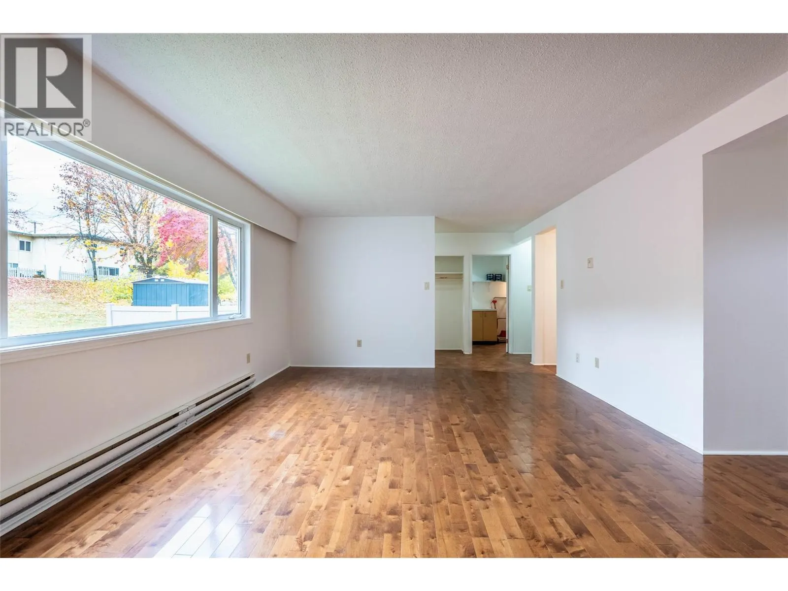 431 Richards Street W