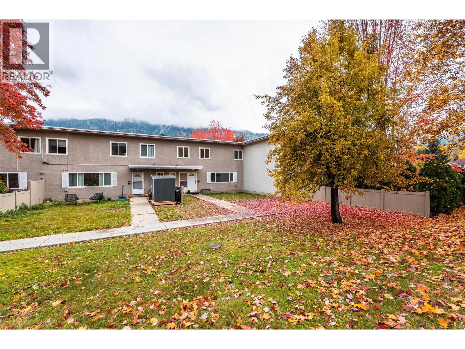 431 Richards Street W