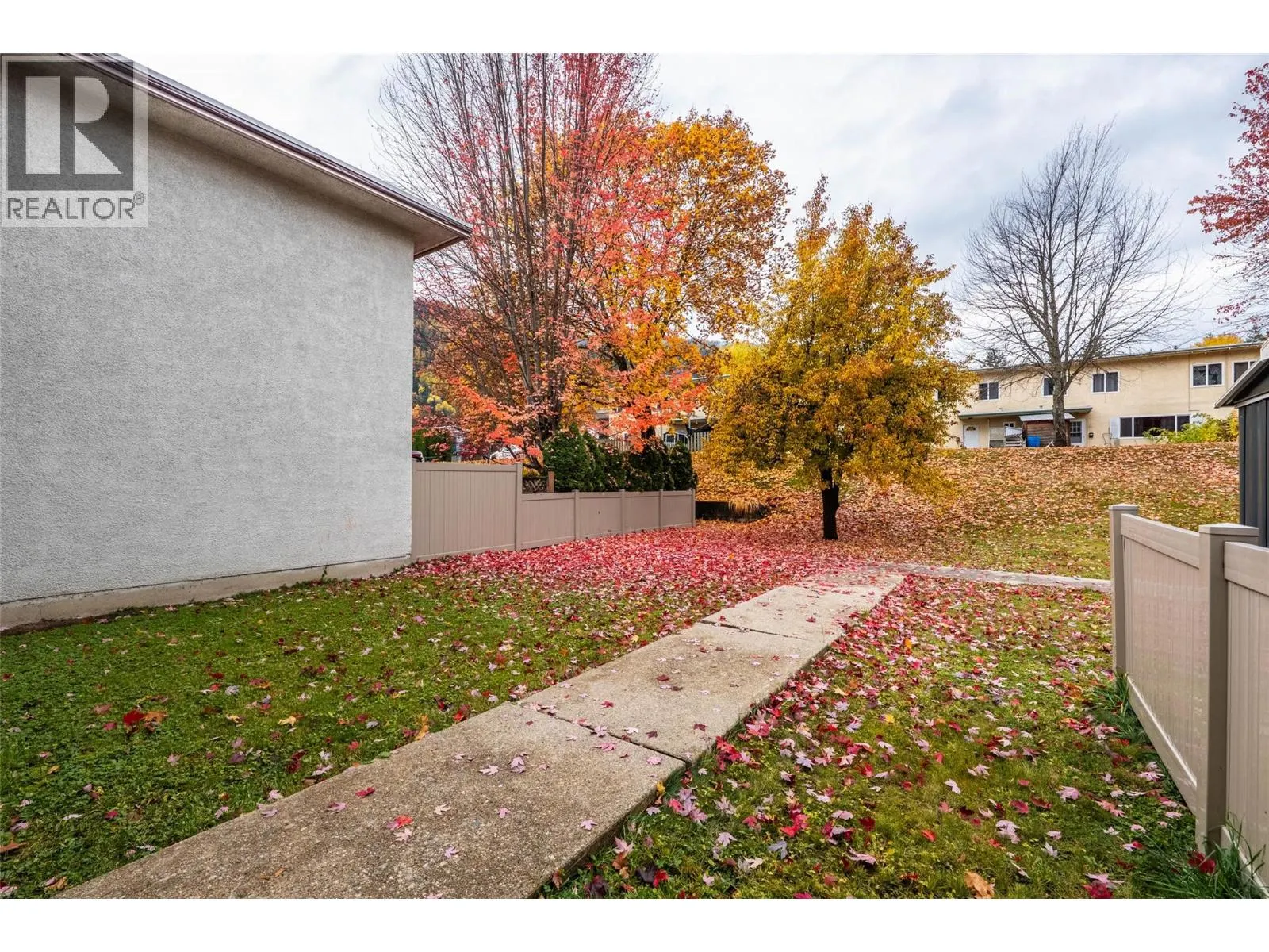 431 Richards Street W