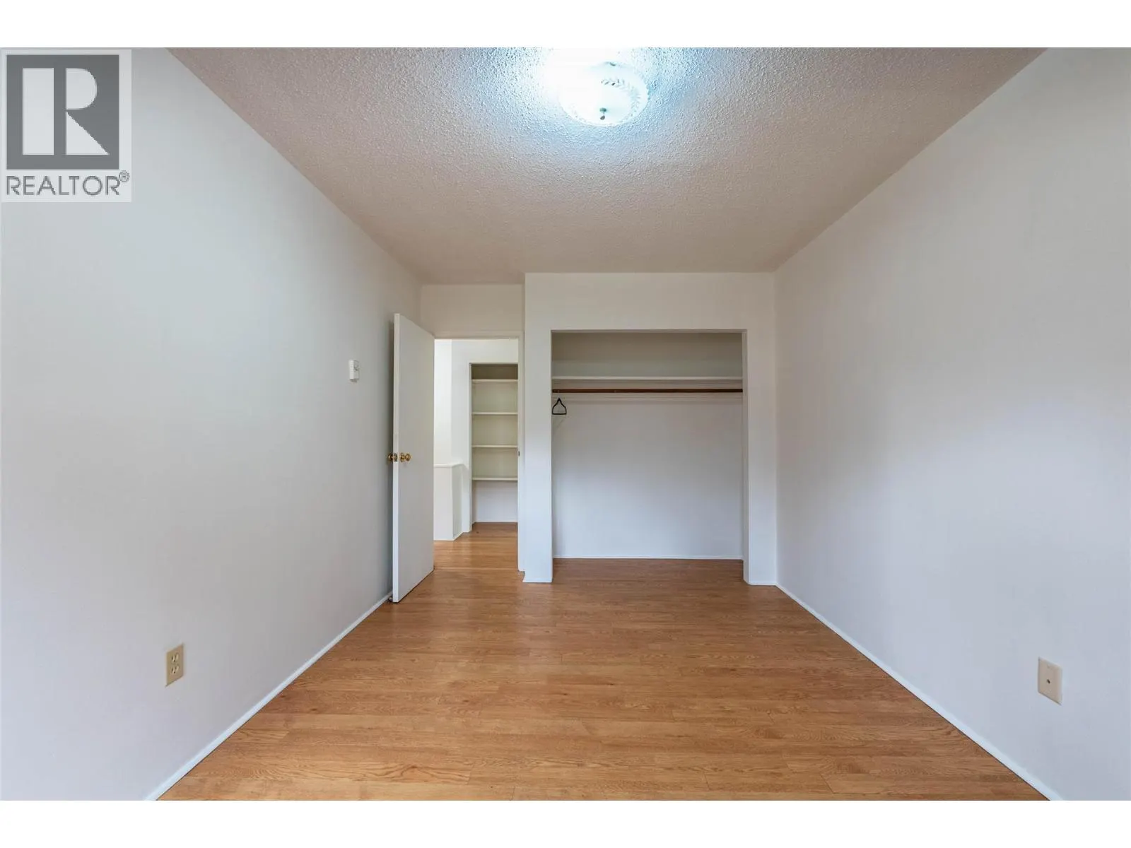 431 Richards Street W