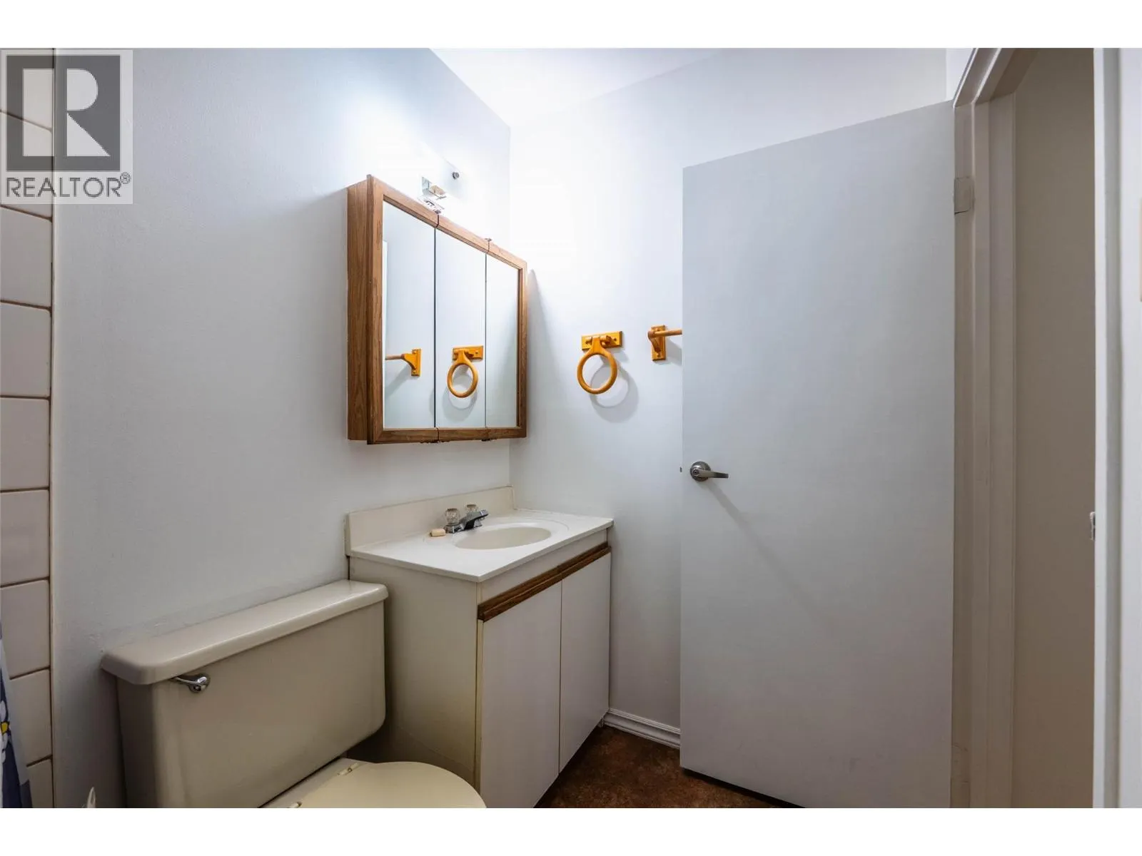 431 Richards Street W