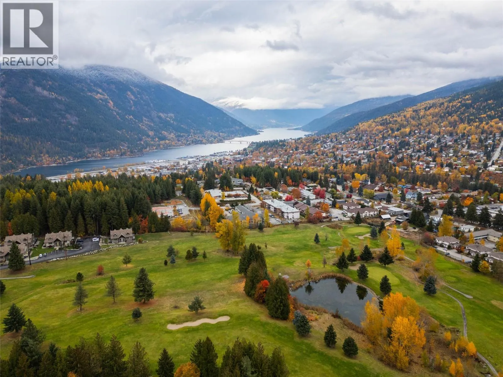 431 Richards Street W