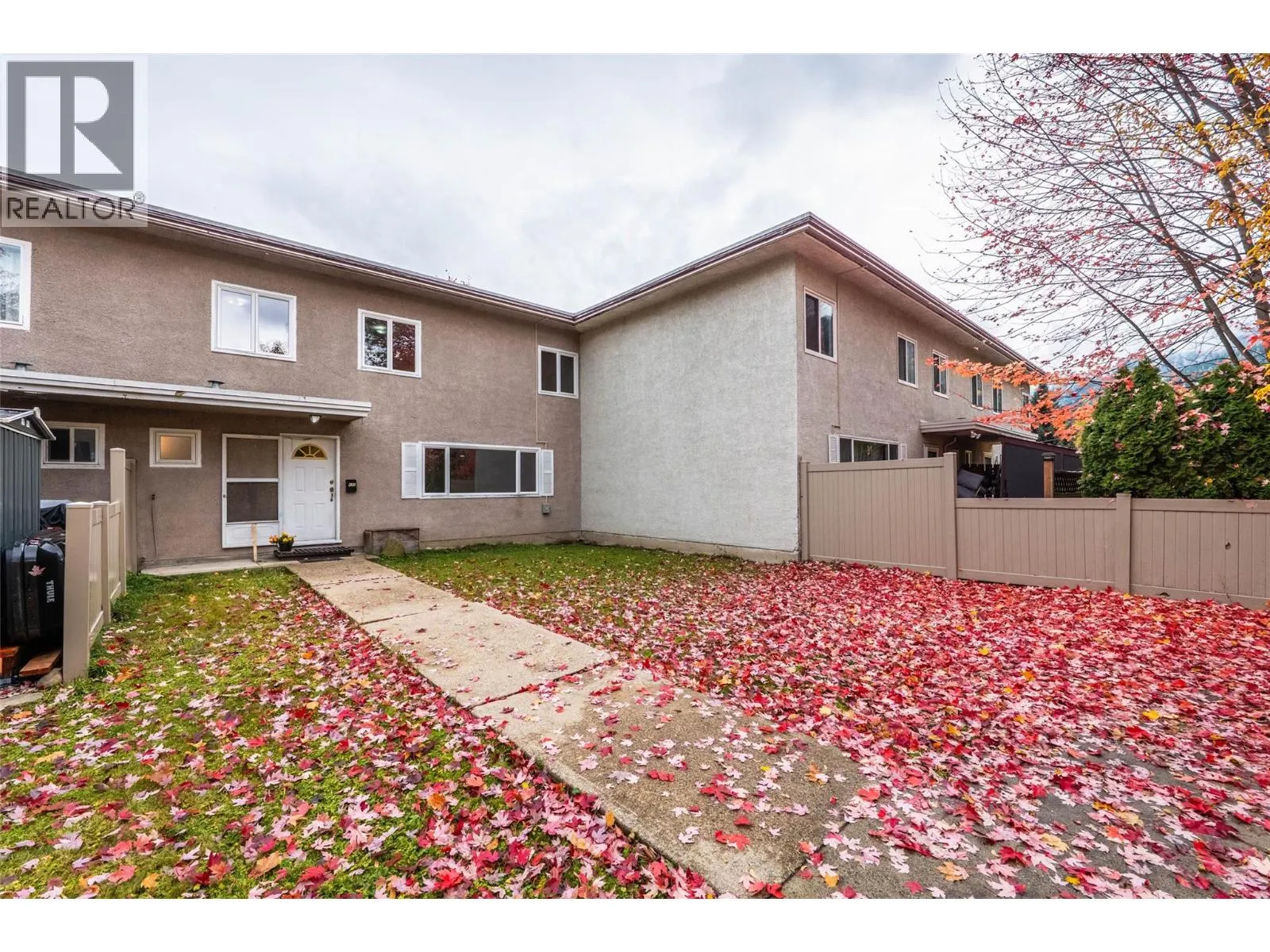 431 Richards Street W