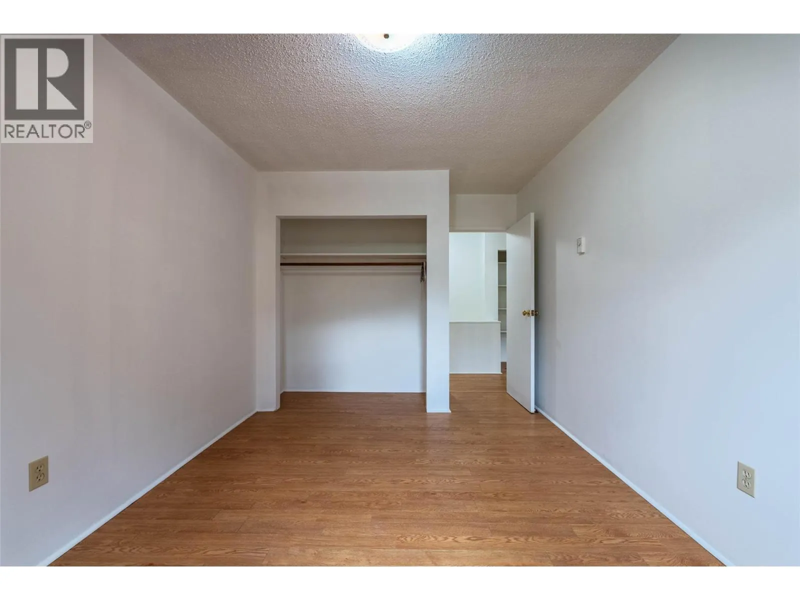 431 Richards Street W