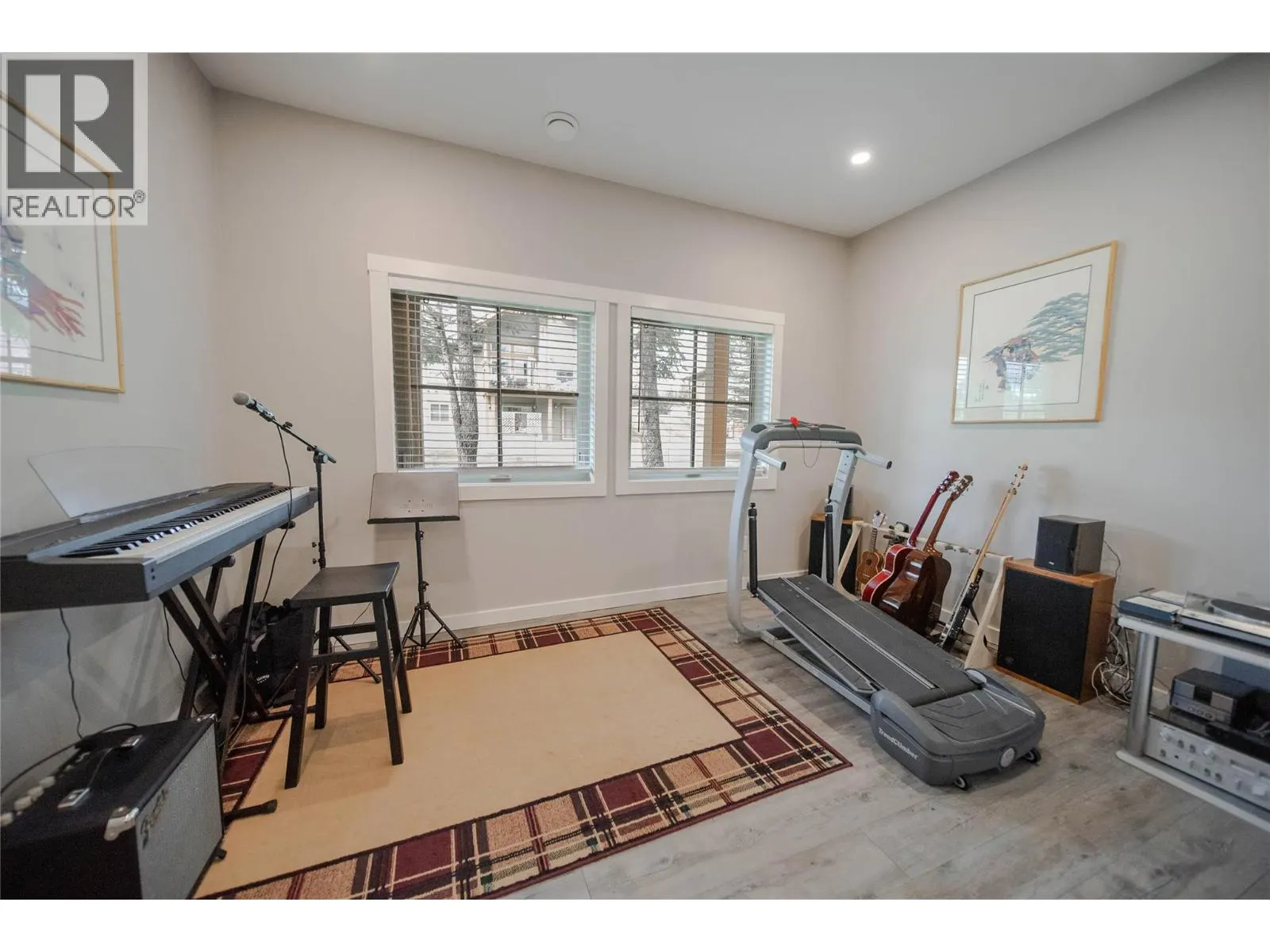 233 BOULDER  NW Creek