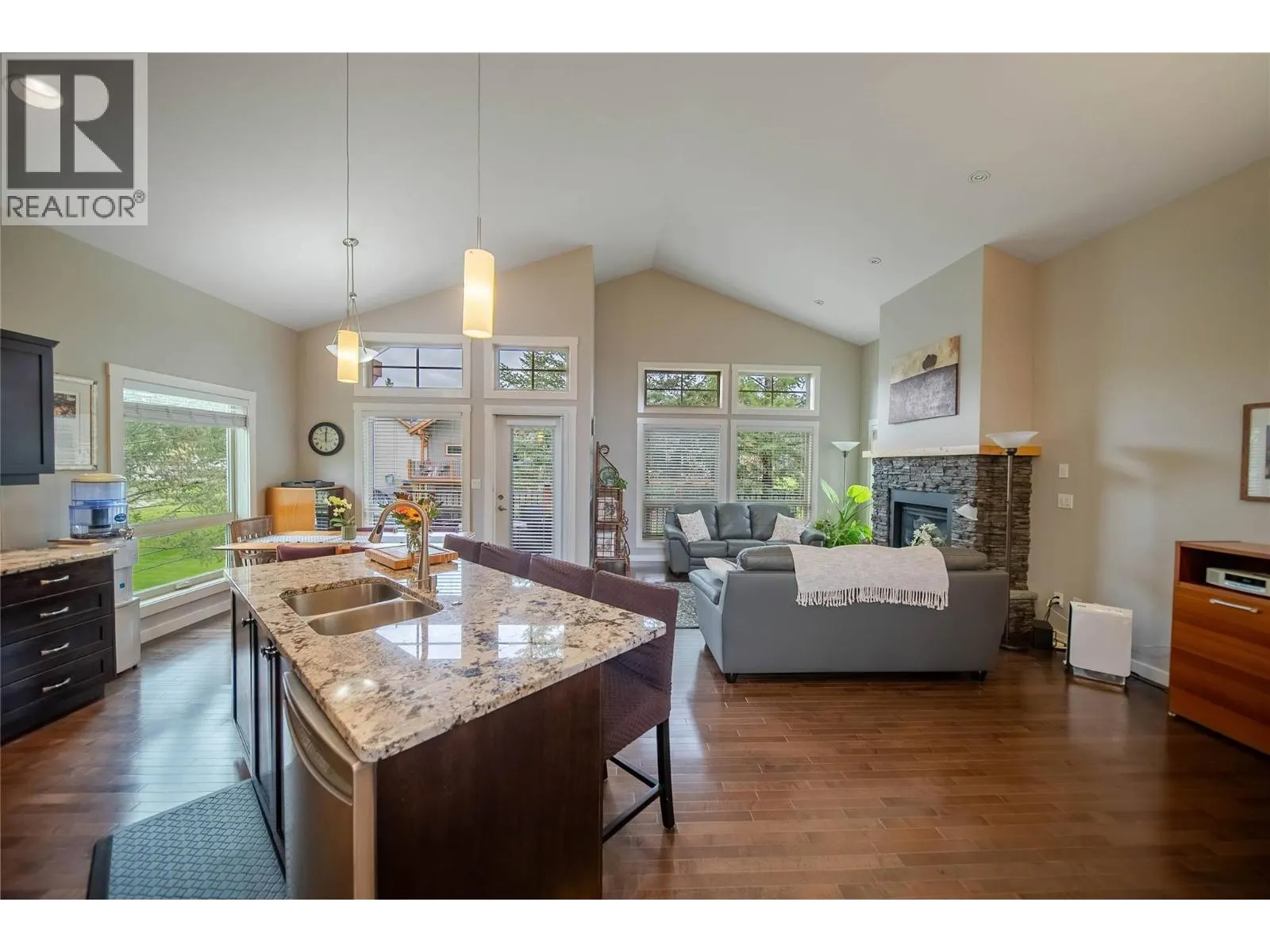 233 BOULDER  NW Creek