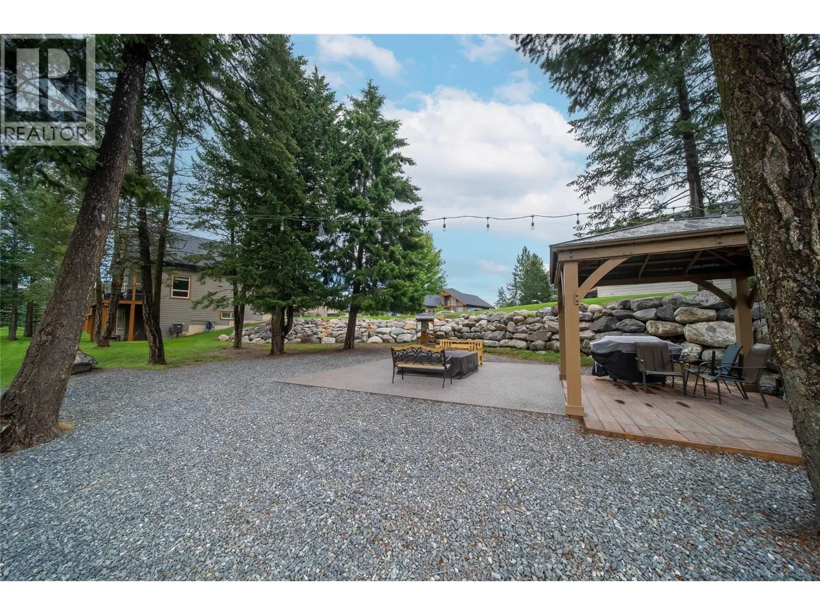 233 BOULDER  NW Creek