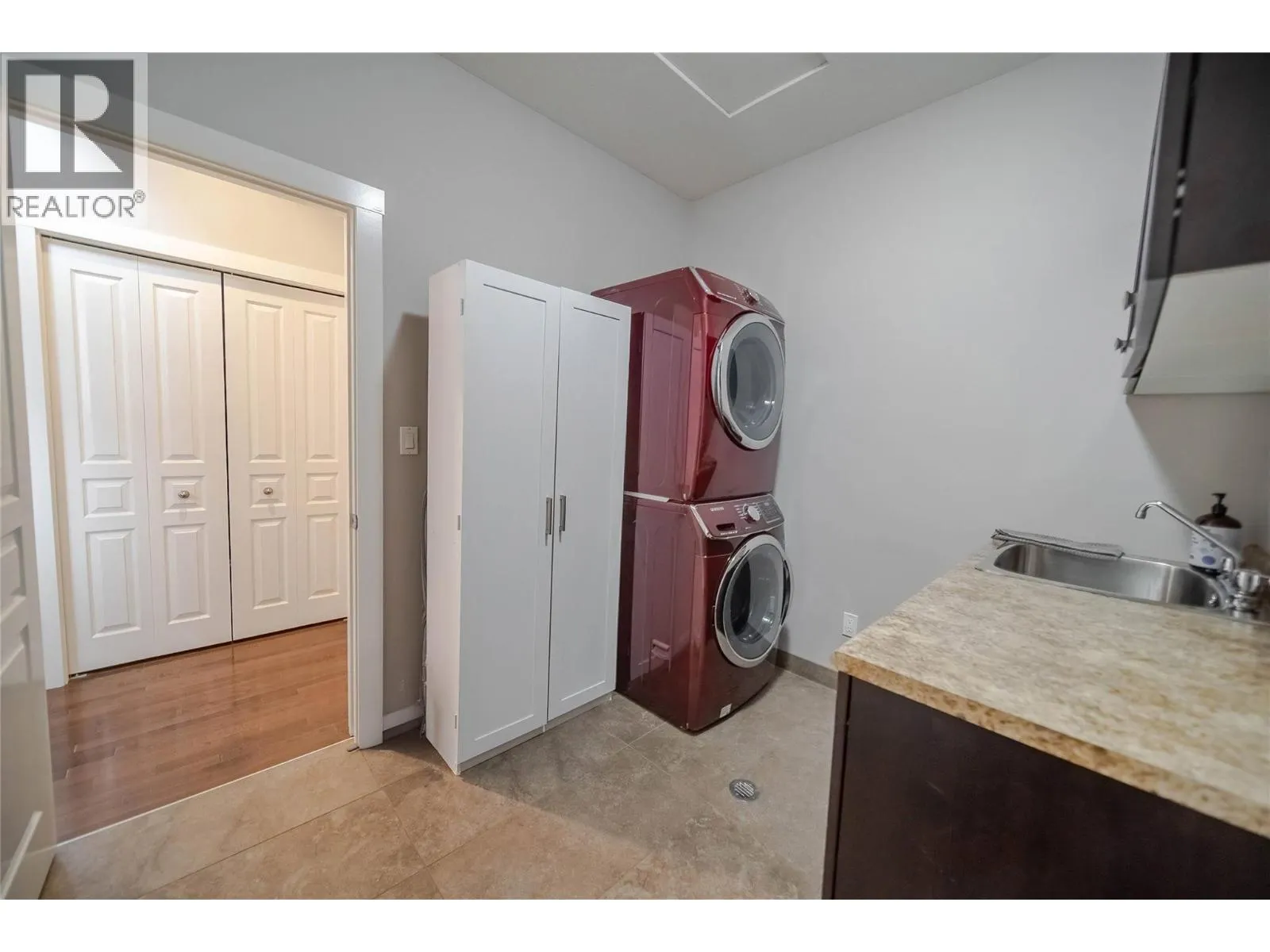 233 BOULDER  NW Creek