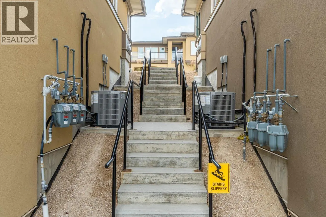 2171 VAN HORNE Drive Unit# 31