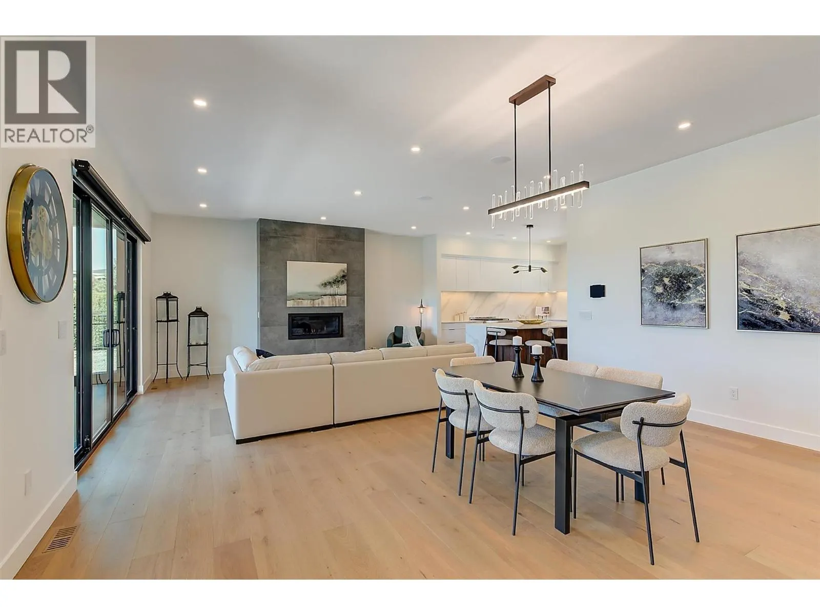 3342 Vineyard View Drive