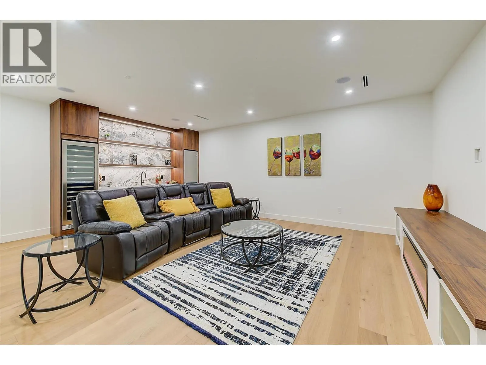 3342 Vineyard View Drive