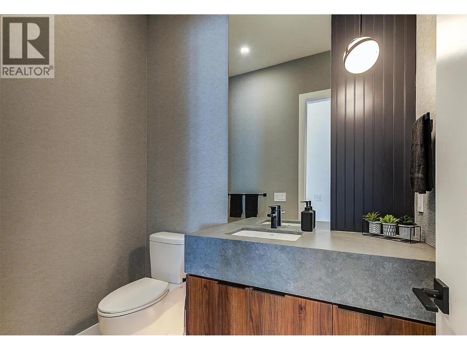 3342 Vineyard View Drive