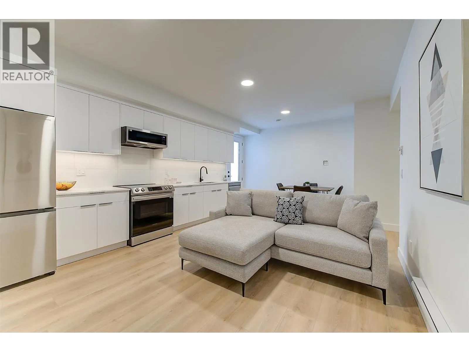 3342 Vineyard View Drive