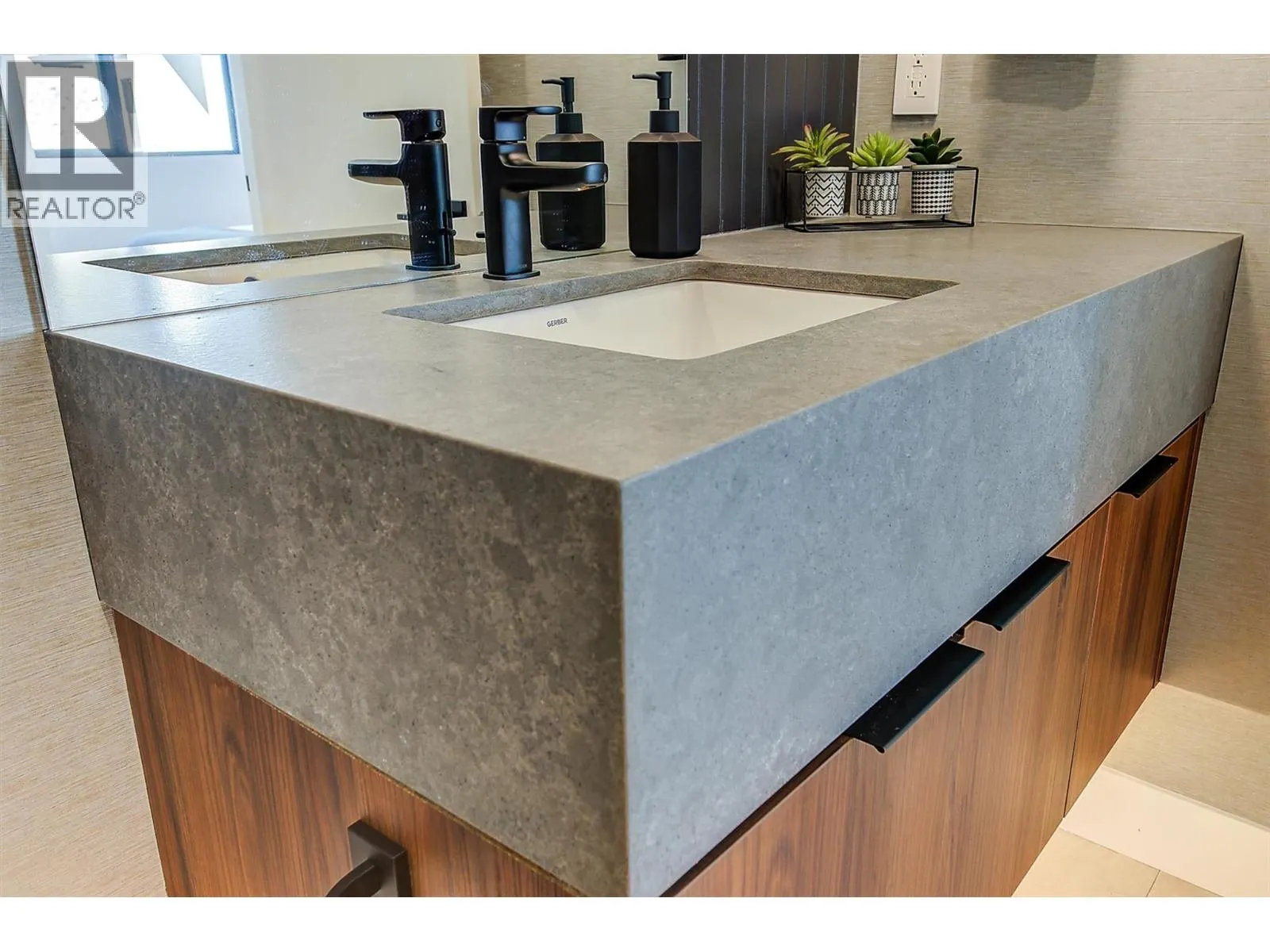 3342 Vineyard View Drive