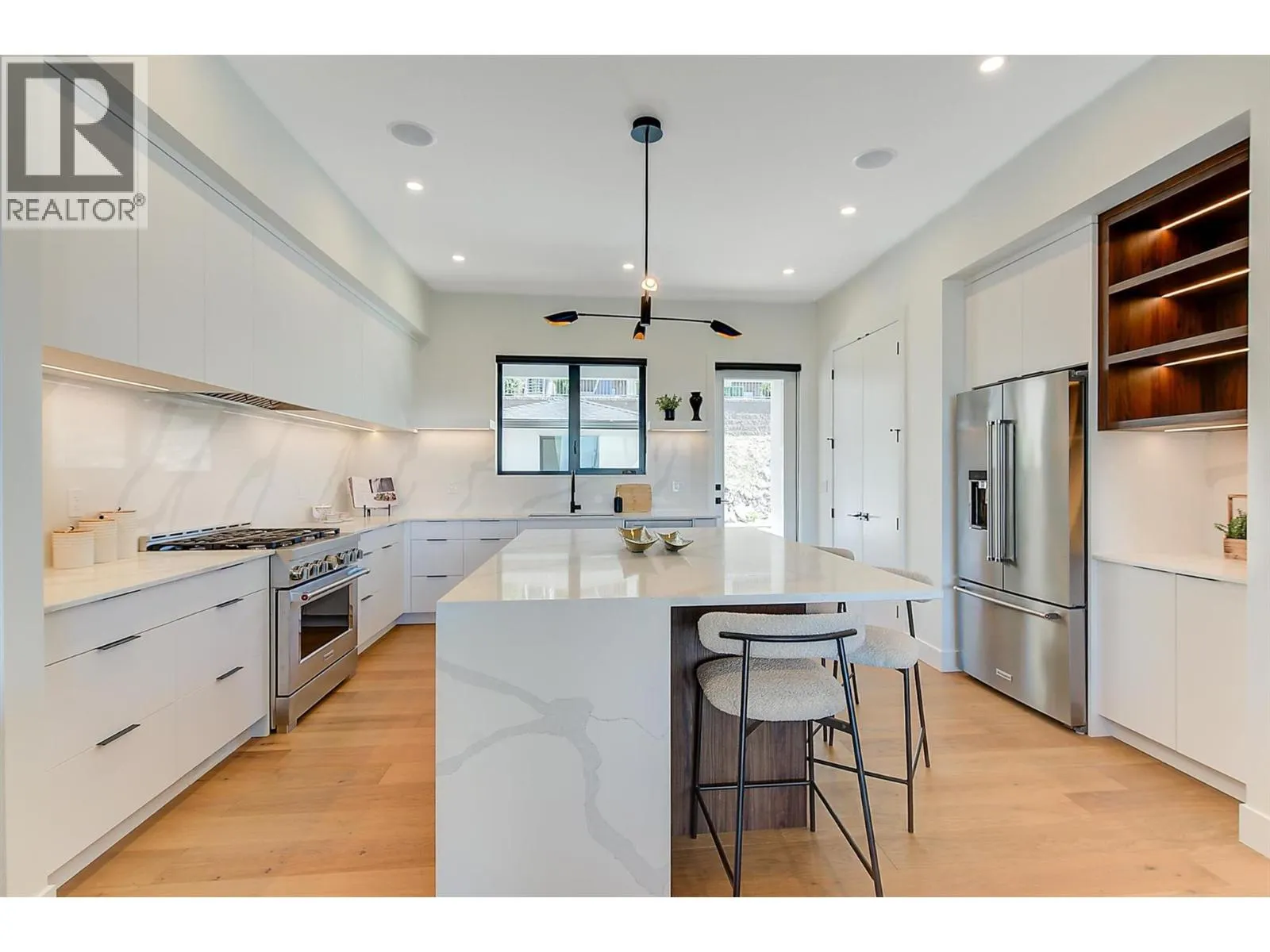 3342 Vineyard View Drive