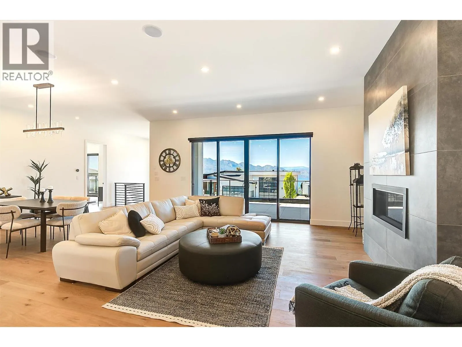 3342 Vineyard View Drive