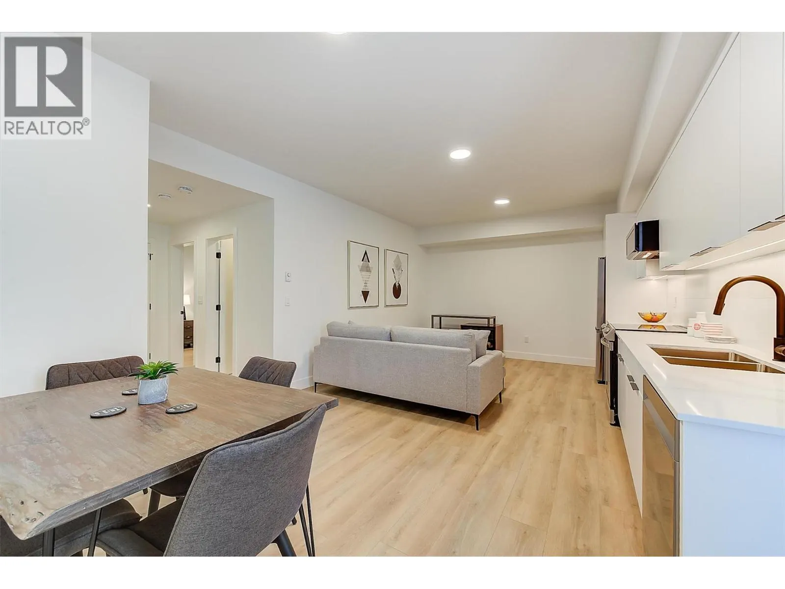 3342 Vineyard View Drive