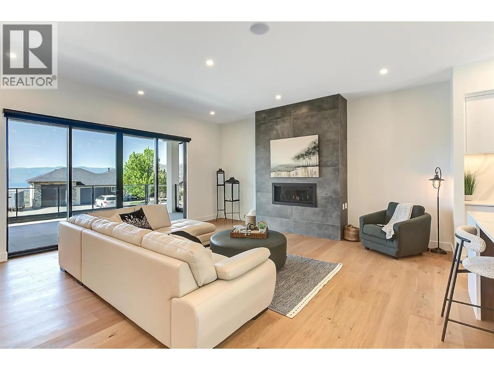 3342 Vineyard View Drive