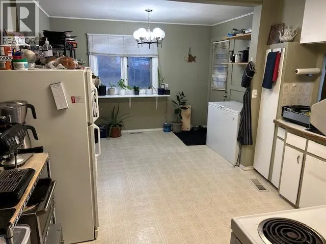 3595 Lakeshore Road