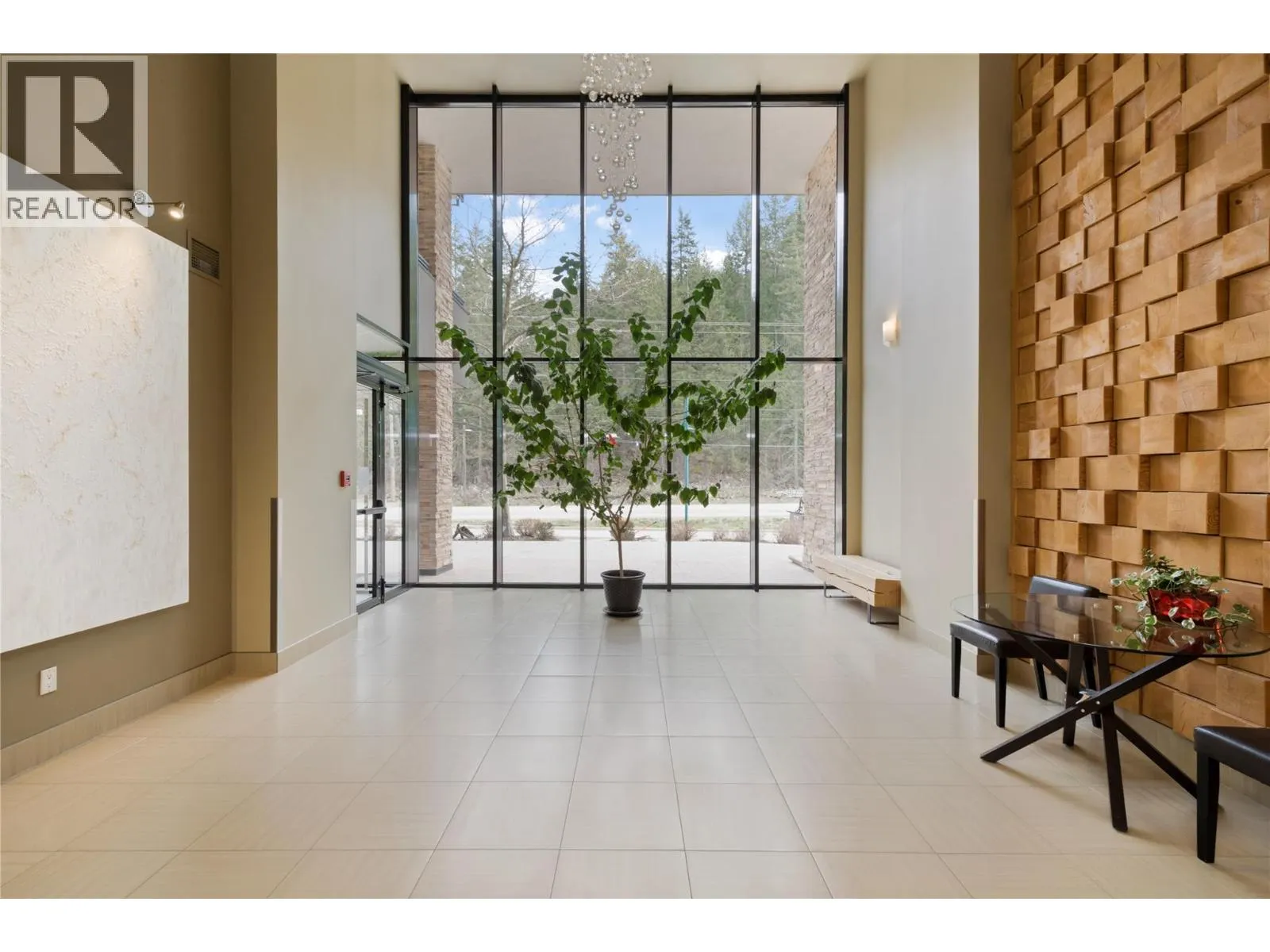 326 Mara Lake Lane Unit# 401
