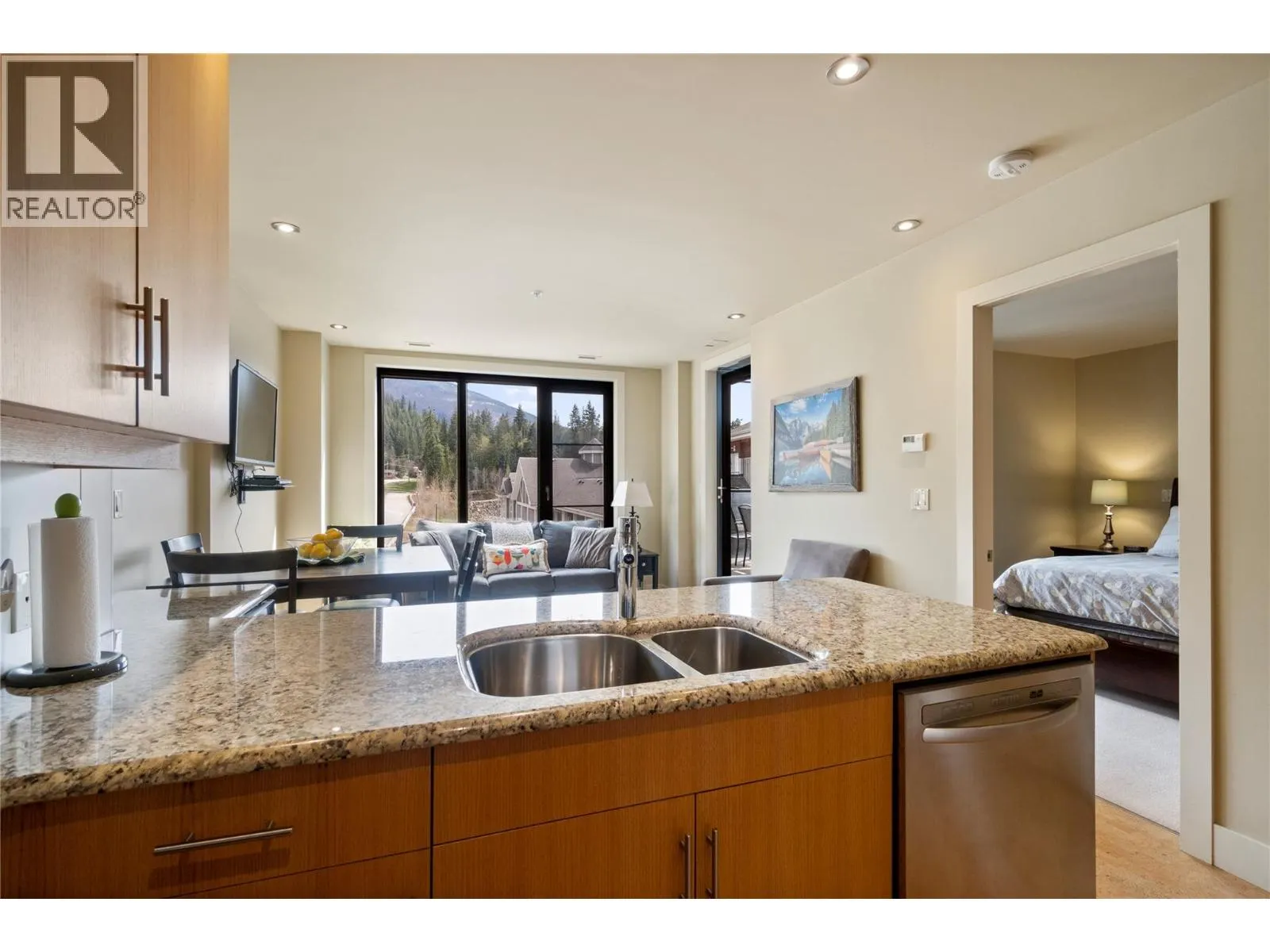 326 Mara Lake Lane Unit# 401