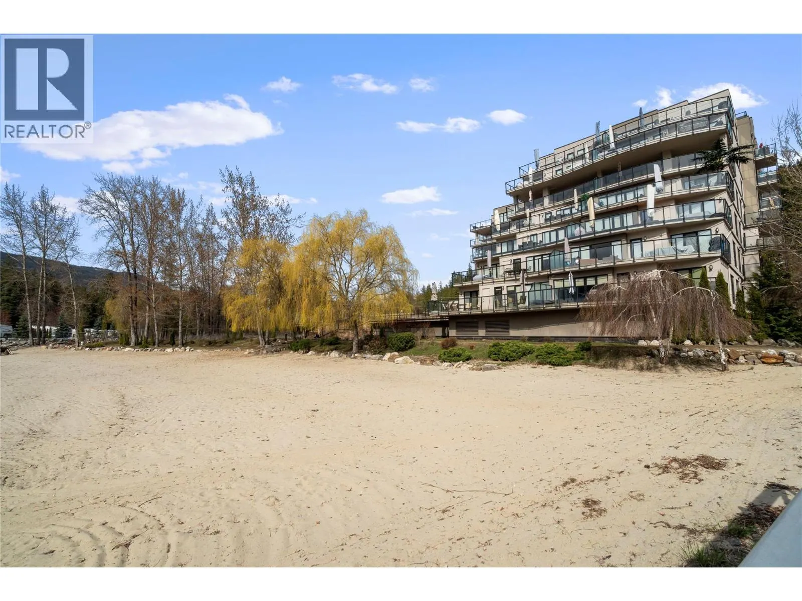 326 Mara Lake Lane Unit# 401