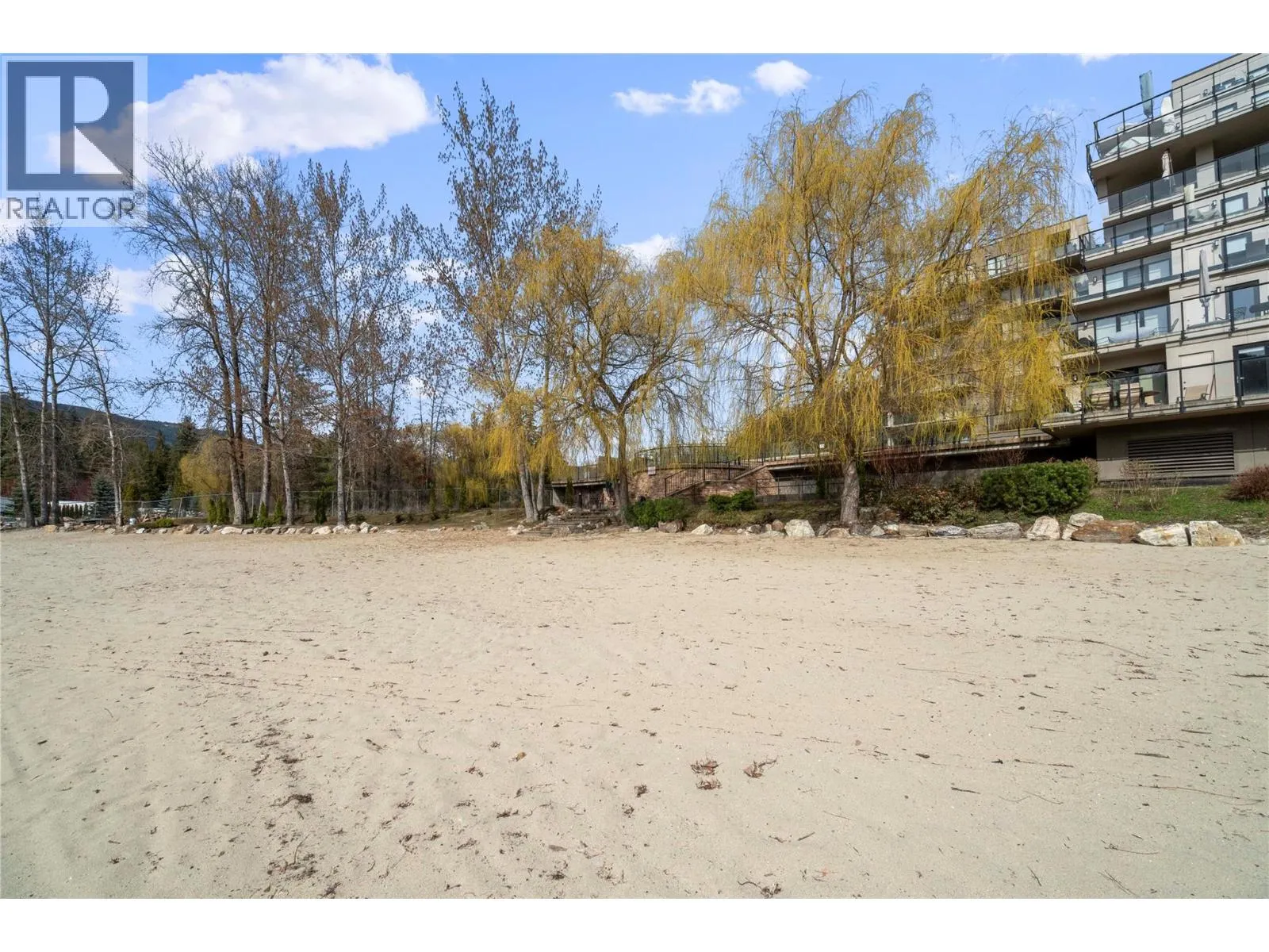 326 Mara Lake Lane Unit# 401