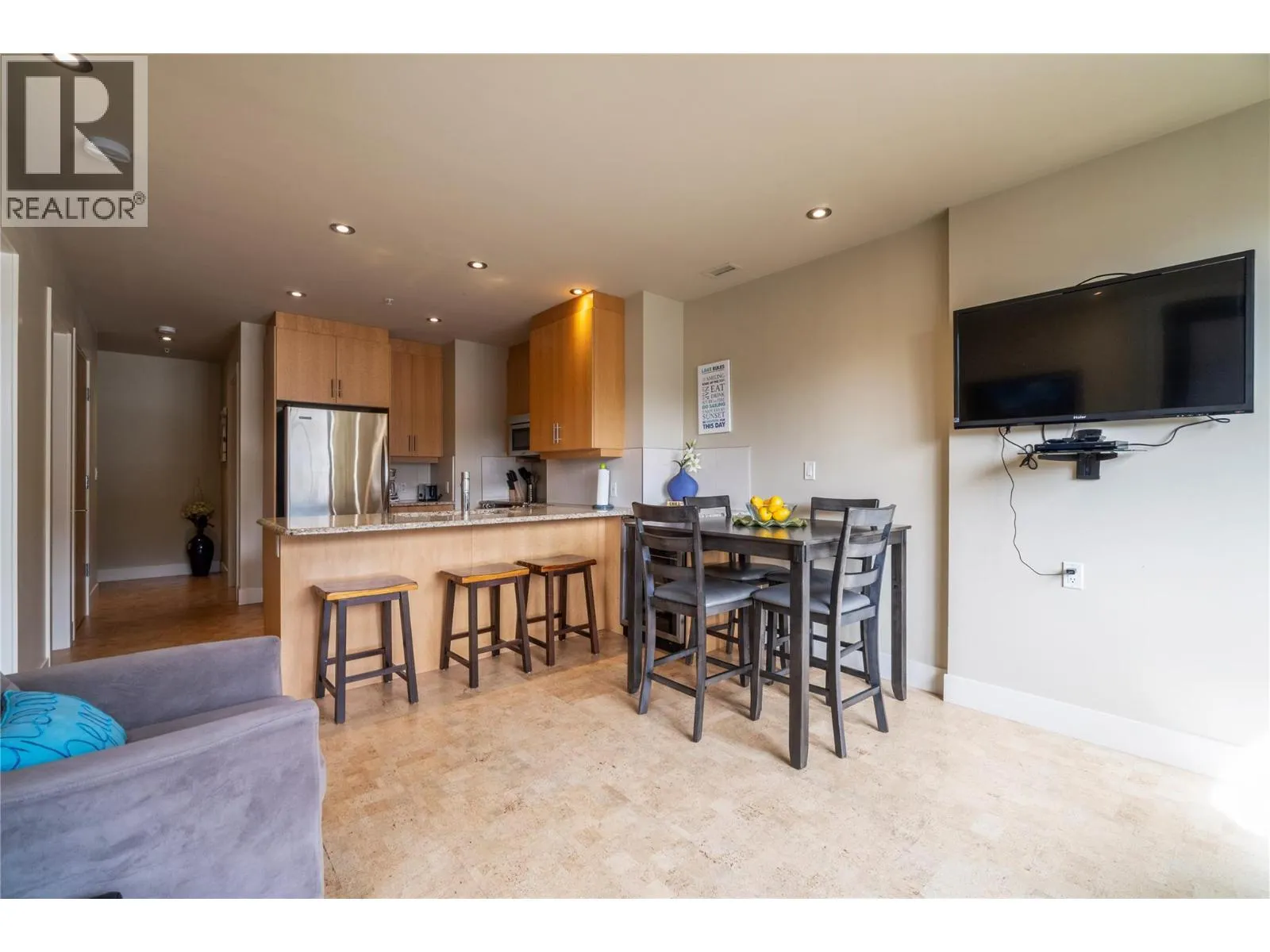326 Mara Lake Lane Unit# 401