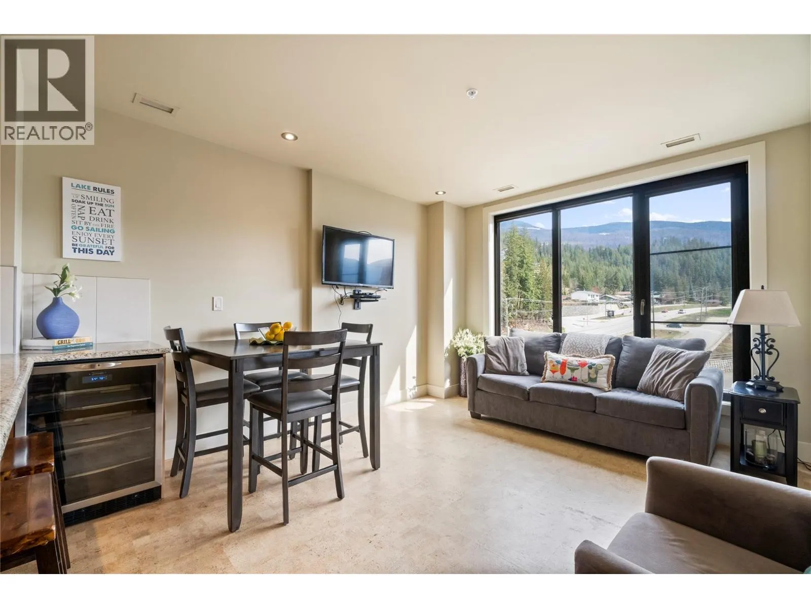326 Mara Lake Lane Unit# 401