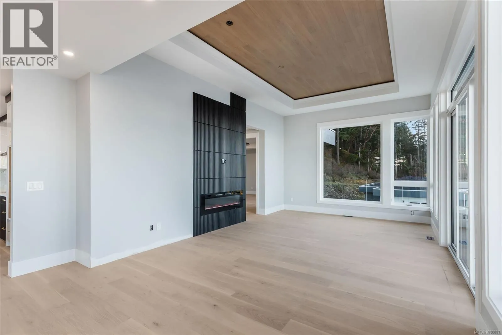 3865 Gulfview Dr