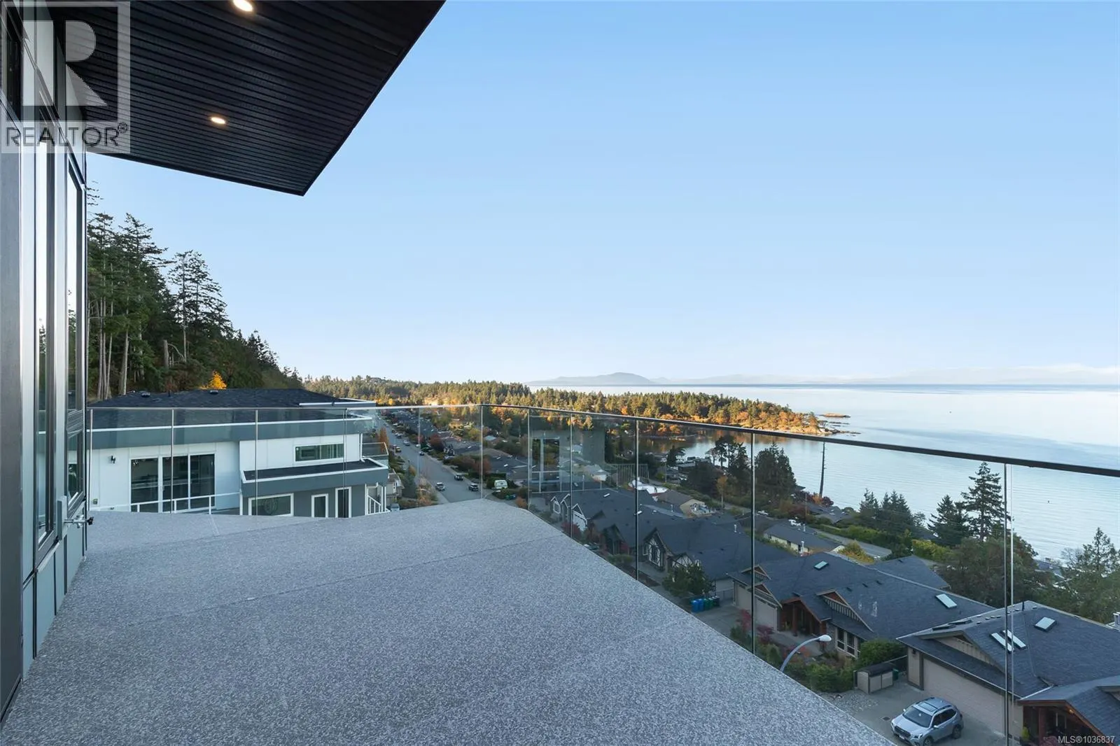3865 Gulfview Dr