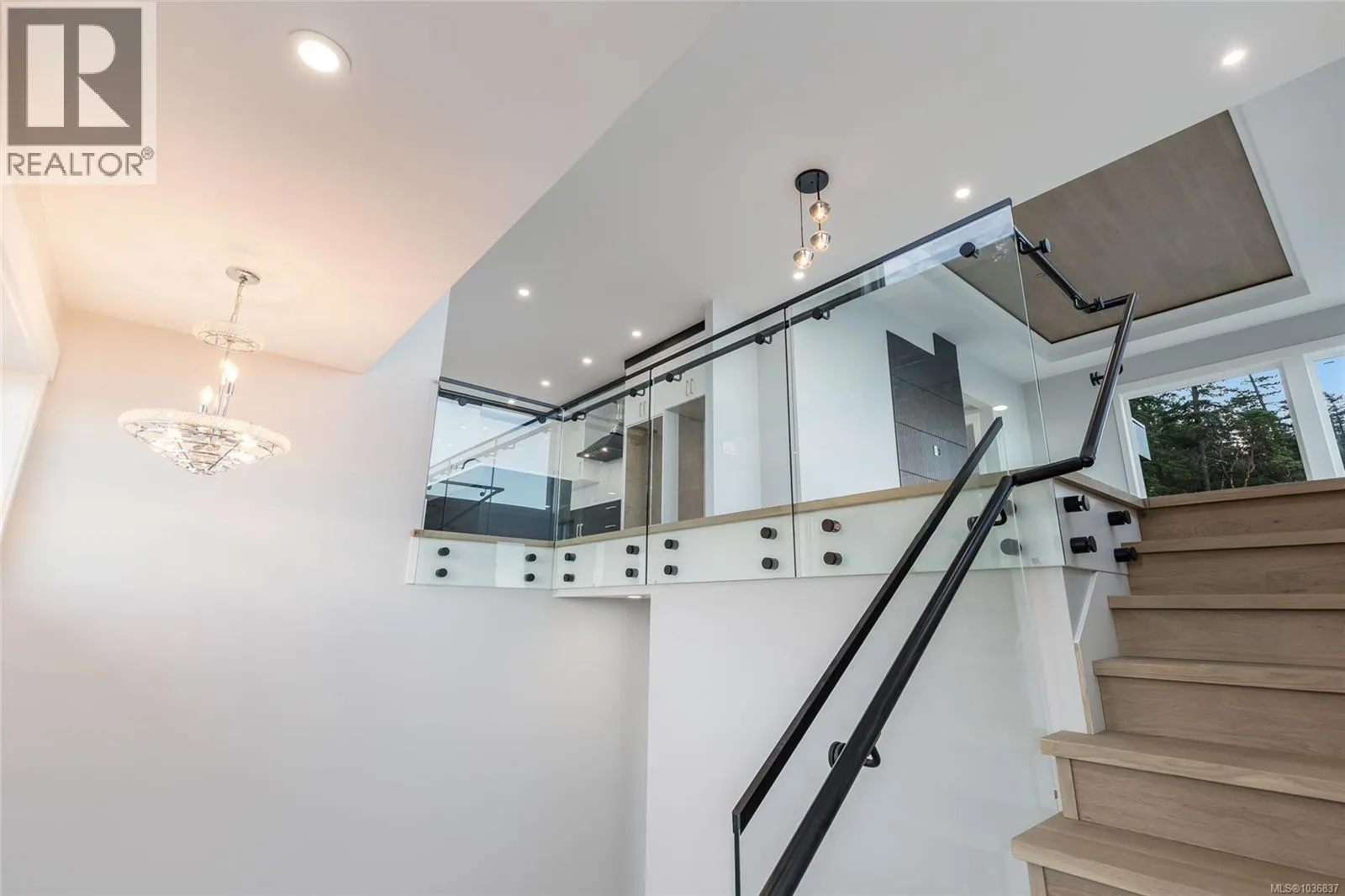 3865 Gulfview Dr