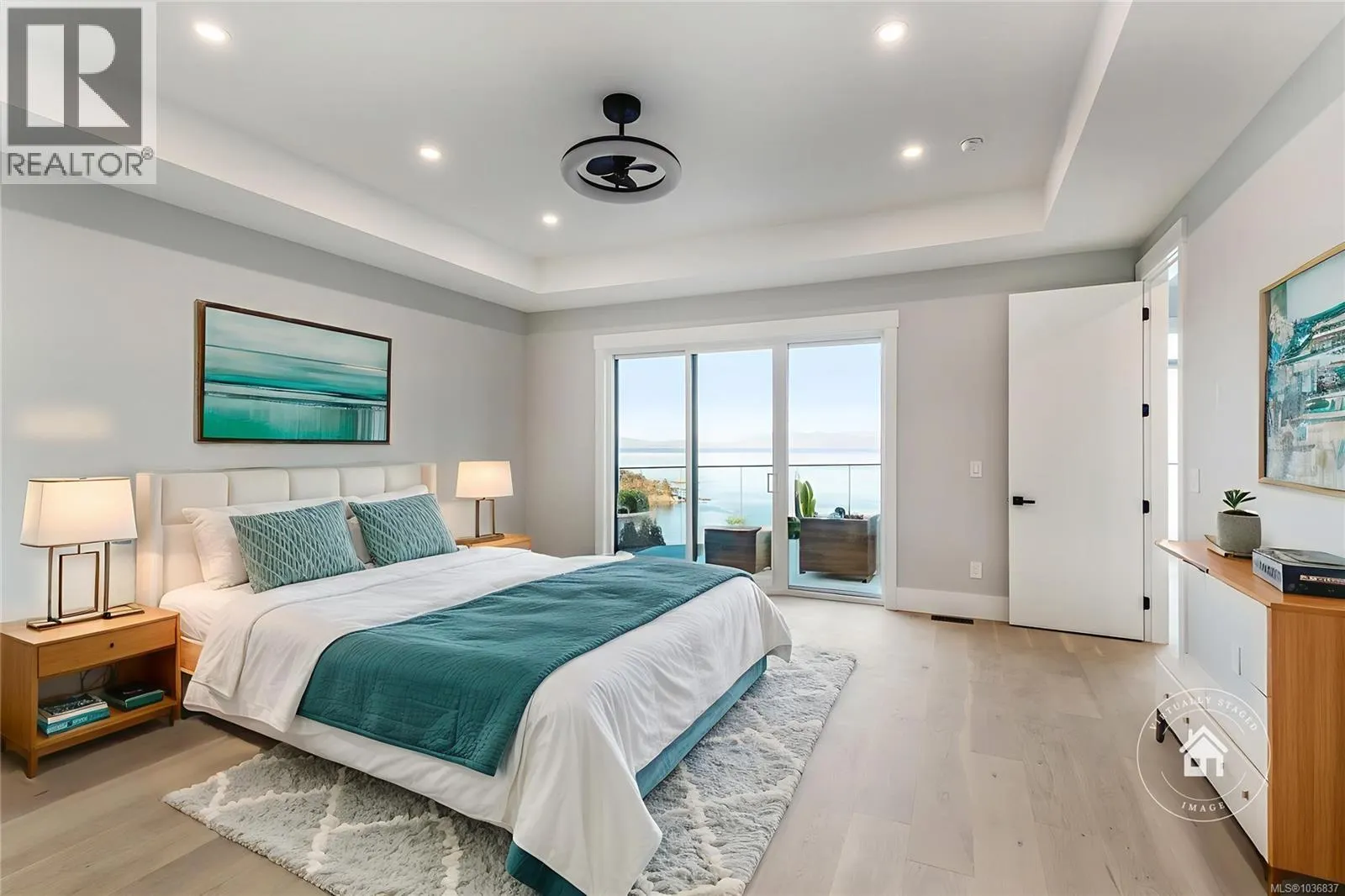 3865 Gulfview Dr