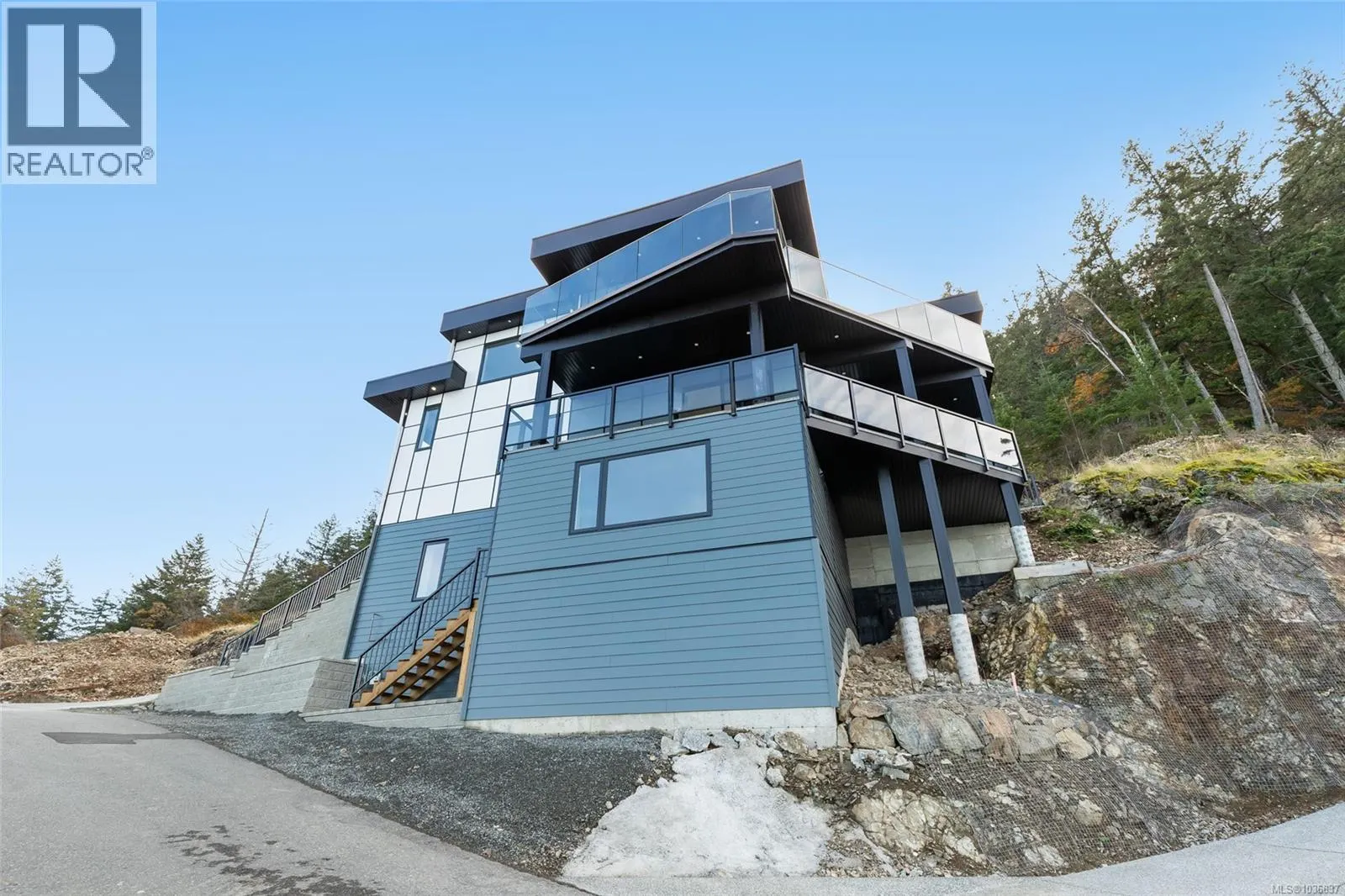 3865 Gulfview Dr