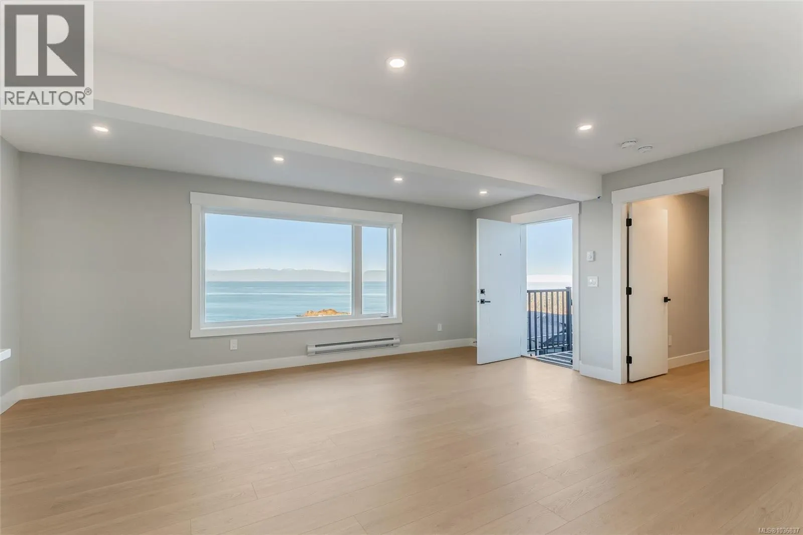 3865 Gulfview Dr