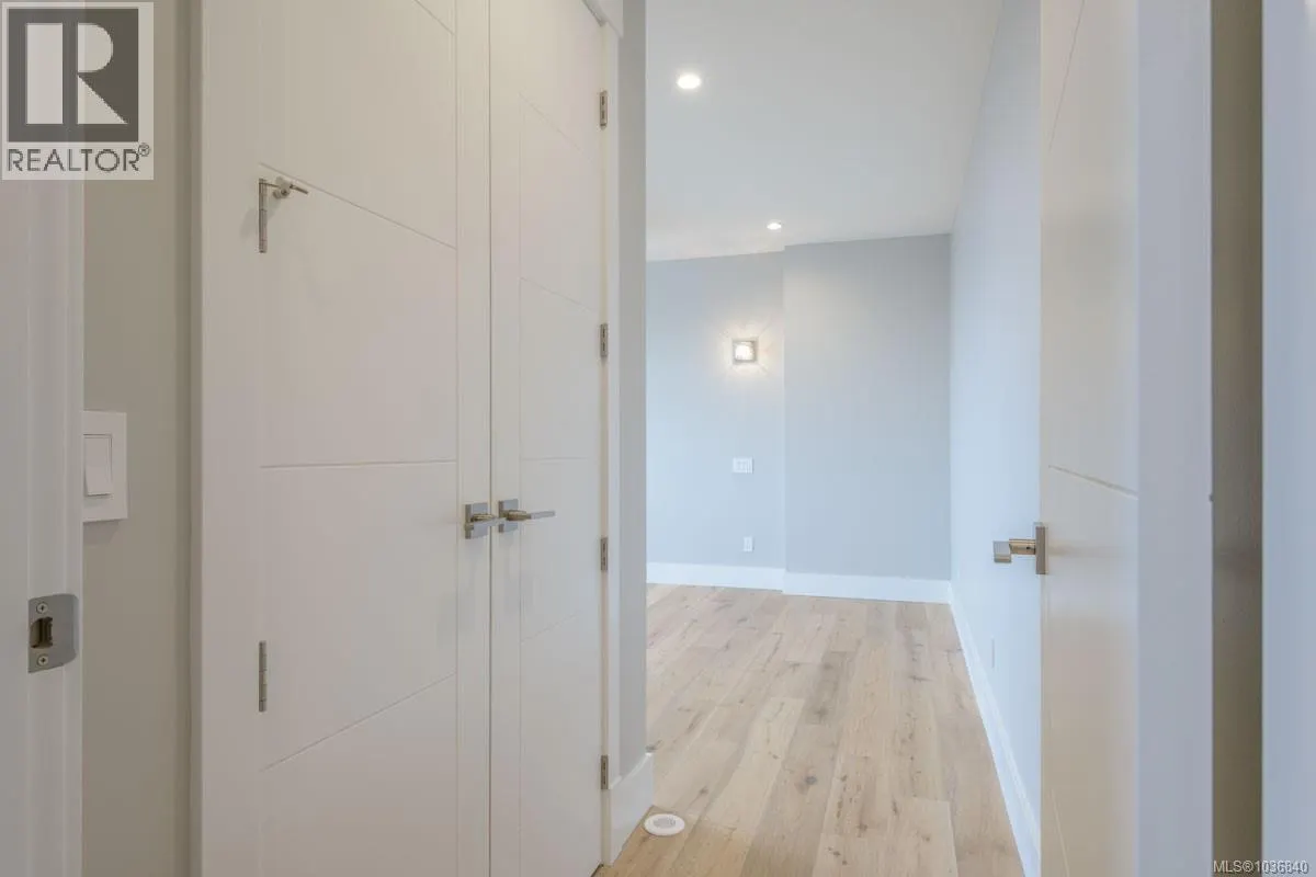 3887 Gulfview Dr